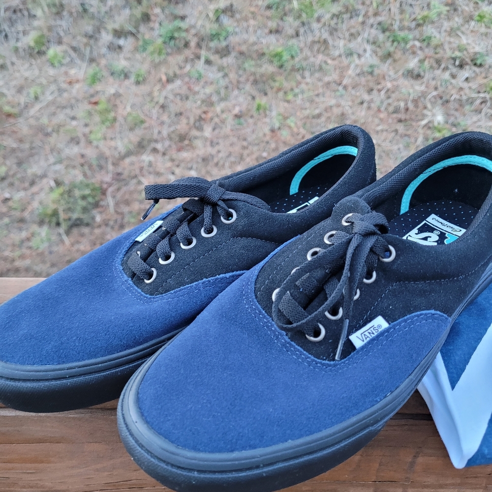 NWT Navy Blue & Black Vans